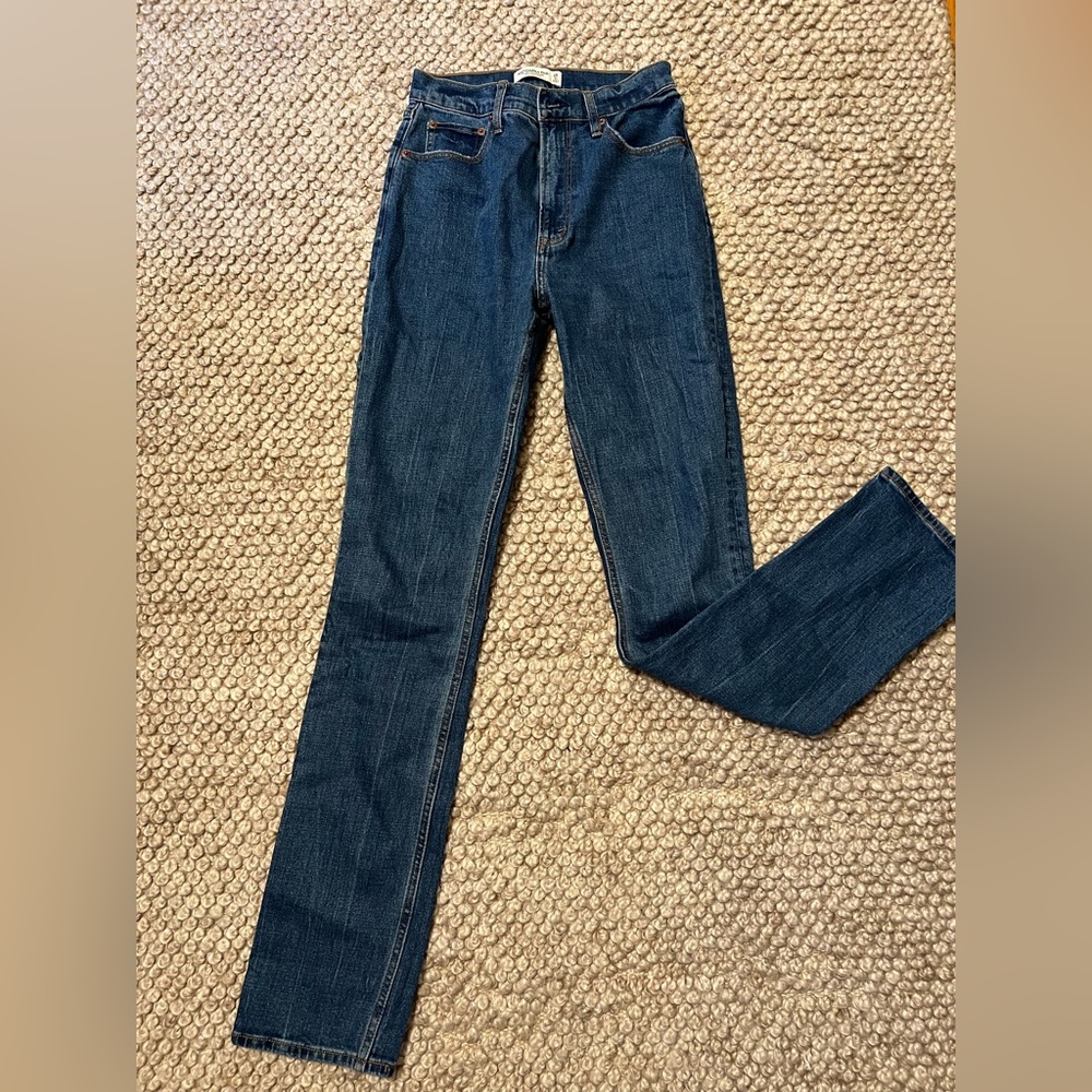 Abercombie 90s straight ultra high rise dark wash jeans